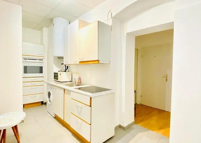 Comfortable Private In A Quiet, Well-connected Area Apartment Vienna